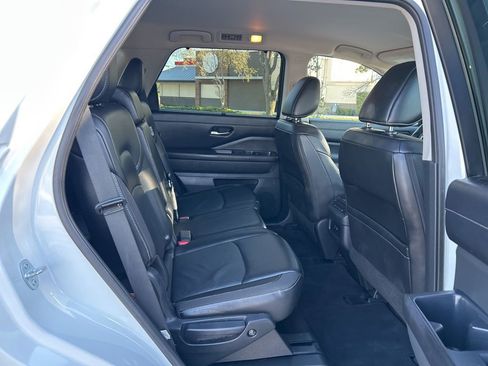 Used 2024 Nissan Pathfinder SL image 47