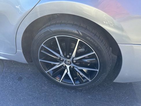 Used 2021 Toyota Camry SE image 10