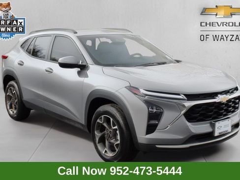 Used 2025 Chevrolet Trax LT w/ LT Convenience Package image 1