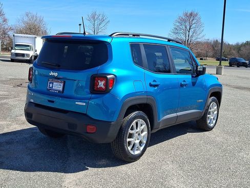 Used 2022 Jeep Renegade Latitude AWD/4WD image 12