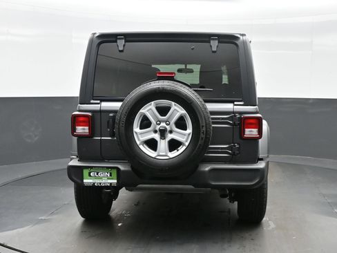 Used 2022 Jeep Wrangler Unlimited Sport image 5