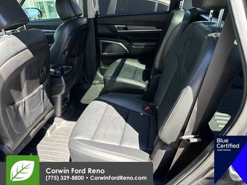 Used 2022 Kia Telluride SX w/ SX Prestige Package AWD/4WD image 15