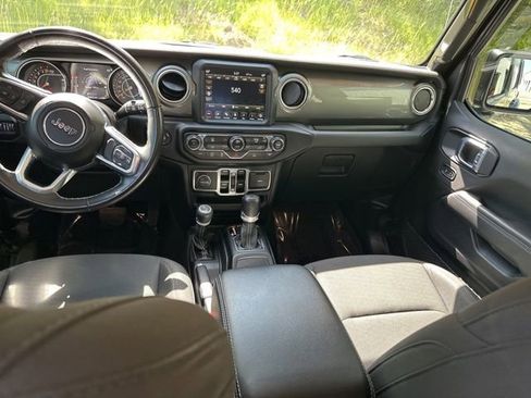 Used 2021 Jeep Wrangler Unlimited Sahara w/ Uconnect 4C Nav & Sound Group AWD/4WD image 16