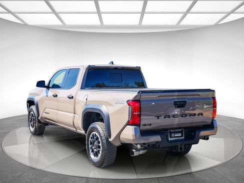 Used 2026 Toyota Tacoma TRD Off-Road w/ TRD Off Road Upgrade Package AWD/4WD image 2