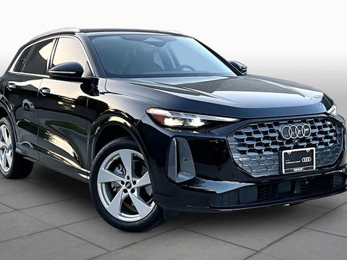 Used 2025 Audi Q5 Premium Plus w/ Premium Plus AWD/4WD image 3