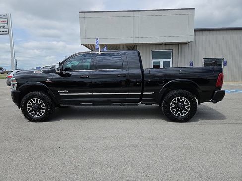 Used 2025 RAM 2500 Limited AWD/4WD image 3