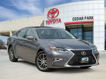 Used 2017 Lexus ES 350 w/ Luxury Package