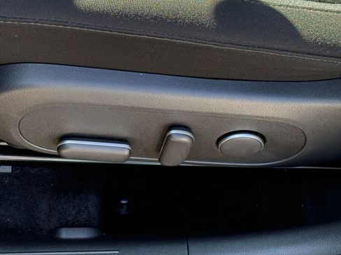 Used 2025 Hyundai Kona SEL image 23