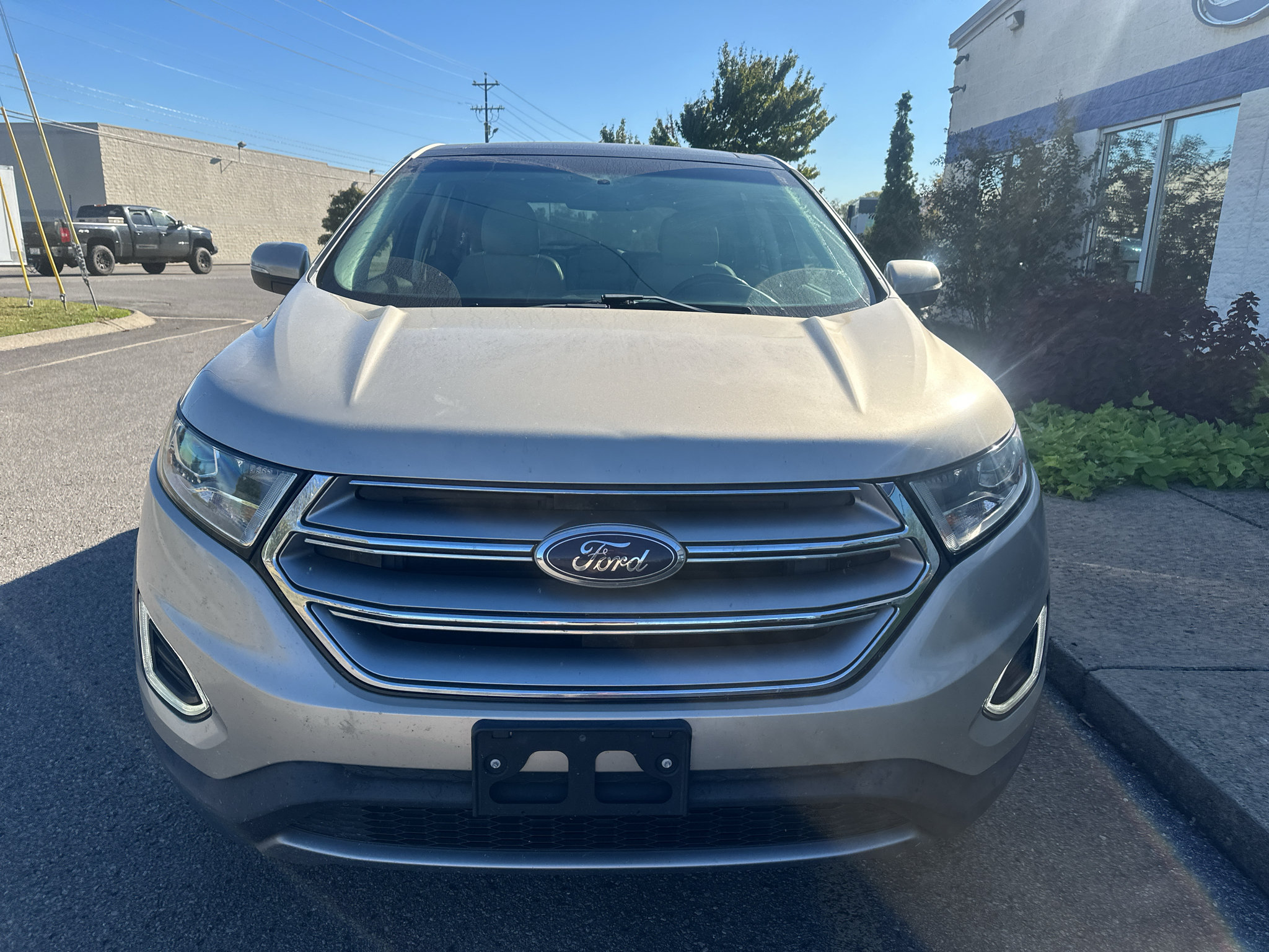 Used 2017 Ford Edge Titanium w/ Equipment Group 301A FWD image 9
