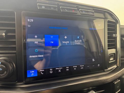 Used 2024 Ford F350 Lariat w/ Lariat Ultimate Package AWD/4WD image 15