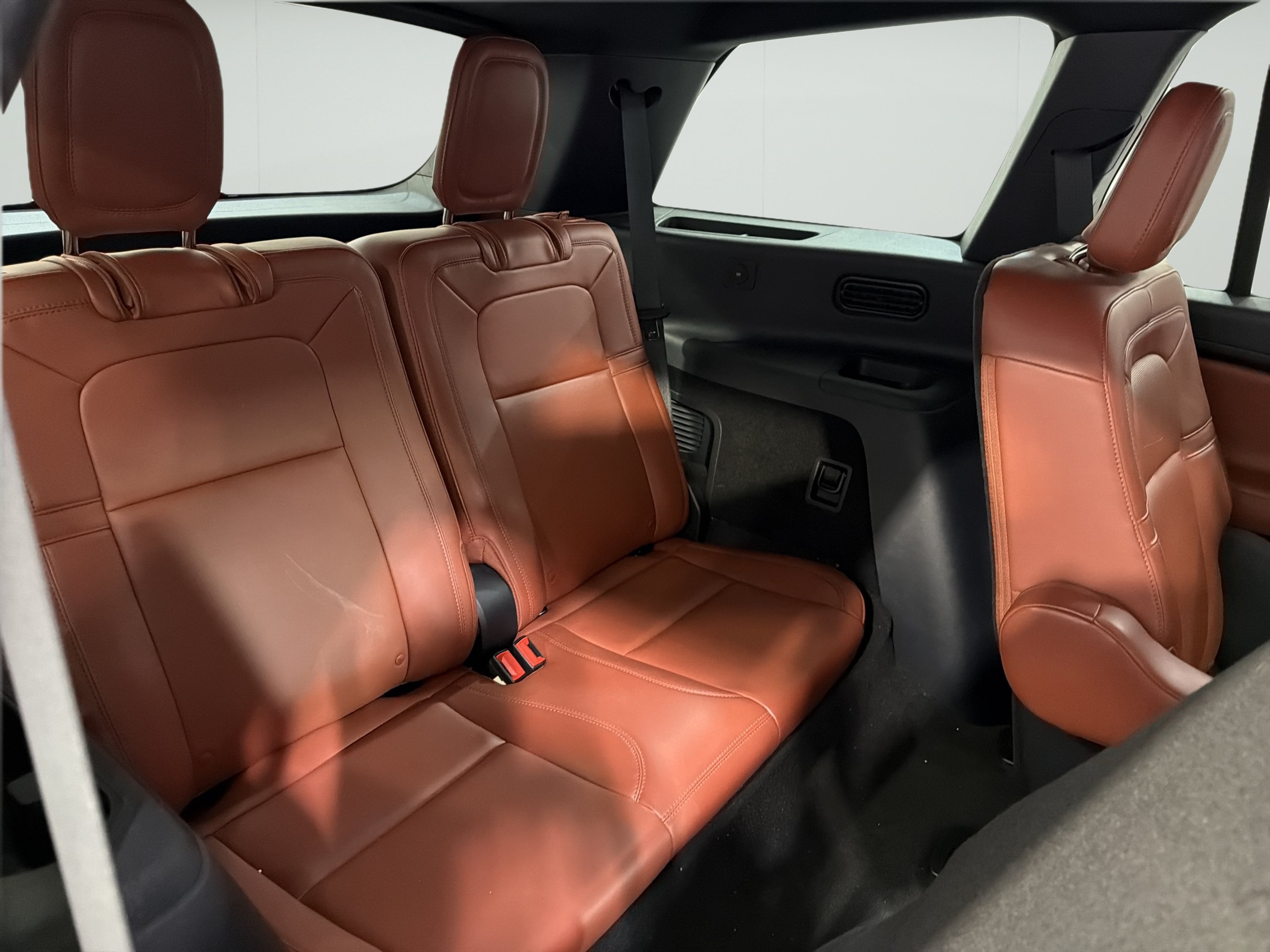 Used 2025 Lincoln Aviator Reserve w/ Jet Appearance Package RWD image 14