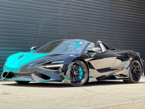 Used 2022 McLaren 765LT RWD image 1