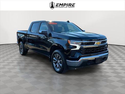 Used 2025 Chevrolet Silverado 1500 LT image 1