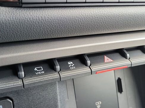 Used 2025 Toyota Sequoia Limited image 23