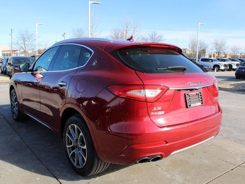 Used 2020 Maserati Levante S GranLusso image 5
