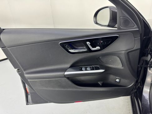 Used 2022 Mercedes-Benz C 300 Sedan image 41