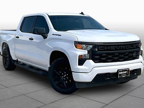 Used 2024 Chevrolet Silverado 1500 Custom w/ Turbomax Blackout Package RWD image 3