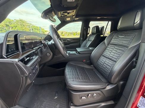 Used 2024 Cadillac Escalade Sport Platinum w/ LPO, ONYX Package AWD/4WD image 10