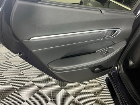 Used 2025 Hyundai Sonata Limited image 28