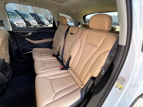 Used 2025 Audi Q7 3.0T Premium Plus AWD/4WD image 14