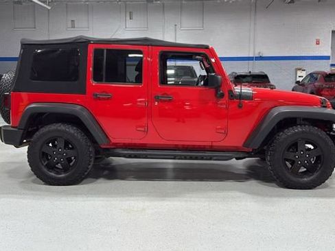 Used 2016 Jeep Wrangler Unlimited Sport image 3