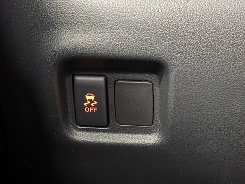 Used 2015 Nissan Versa S Plus image 13