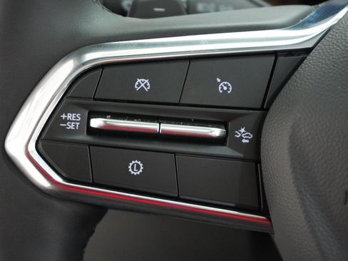 New 2026 Chevrolet Equinox ACTIV w/ Convenience Package III image 21