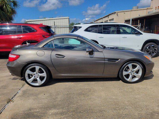 Used 2012 Mercedes-Benz SLK 350 image 4
