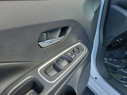 Certified 2025 Nissan Versa SR w/ Trunk Package image 18