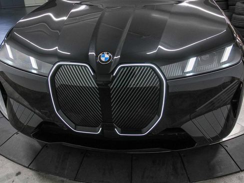 New 2026 BMW iX xDrive60 image 11