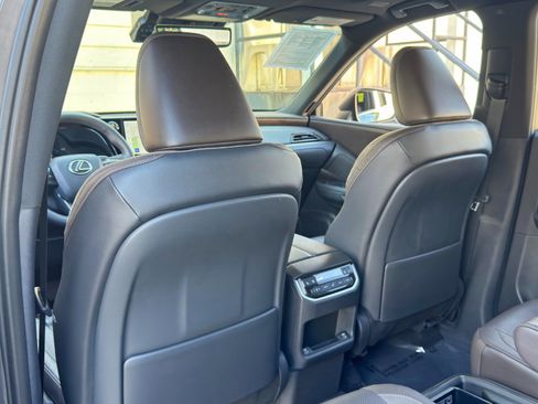 Used 2025 Lexus TX 350 AWD w/ Technology Package image 39