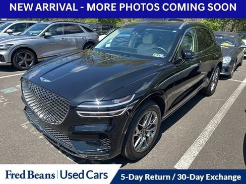 Used 2023 Genesis GV70 2.5T w/ Select Package AWD/4WD image 2