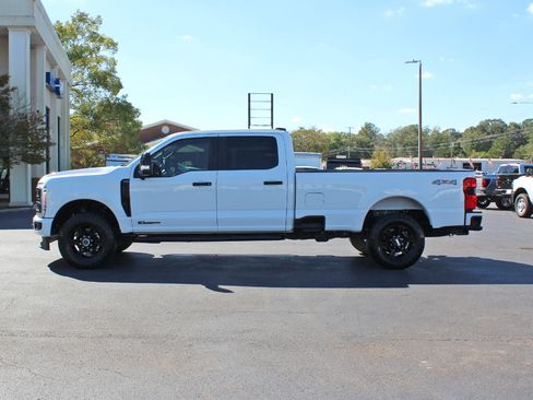Used 2023 Ford F250 XL w/ STX Appearance Package image 9