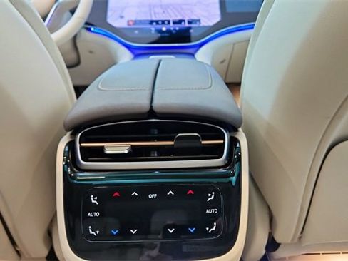 Used 2024 Mercedes-Benz EQS 450+ 4MATIC Sedan image 37