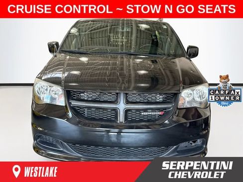 Used 2016 Dodge Grand Caravan SE FWD image 4