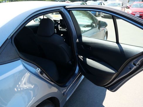 Used 2022 Toyota Corolla LE FWD image 34