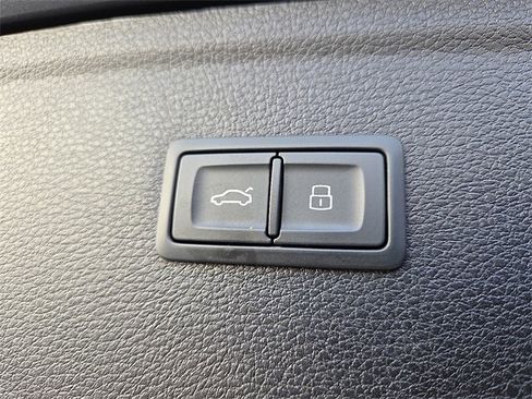 Certified 2023 Audi Q5 2.0T Premium Plus w/ Premium Plus Package image 28