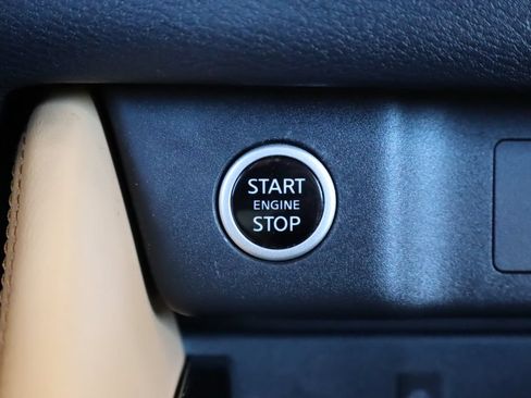 Used 2021 Nissan Rogue Platinum AWD/4WD image 24