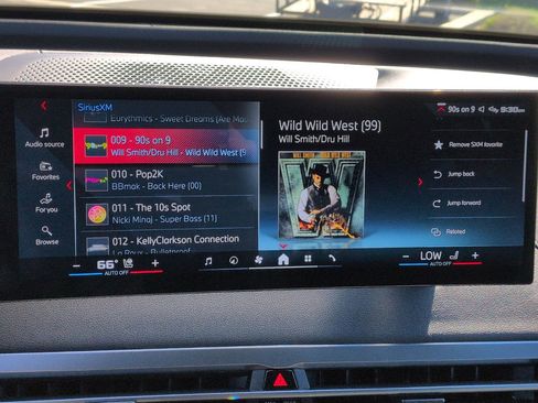 Used 2025 BMW iX M60 image 23