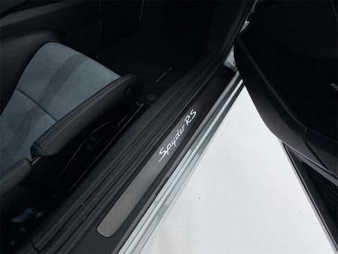 Used 2025 Porsche 718 Boxster Spyder RS image 31