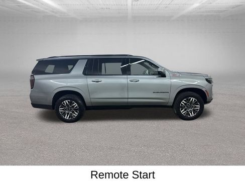 Used 2025 Chevrolet Suburban Z71 AWD/4WD image 15