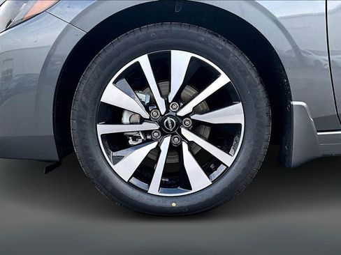 New 2025 Nissan Sentra SV w/ SV Premium Package image 13