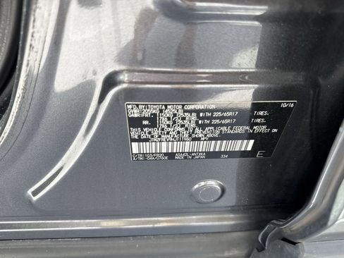 Used 2017 Toyota RAV4 LE FWD image 59