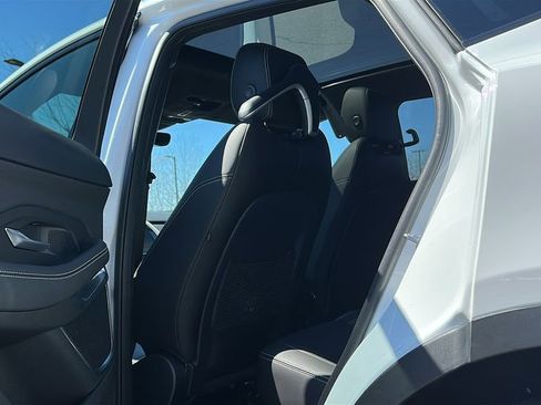 Used 2024 Jaguar E-PACE R-Dynamic SE image 21