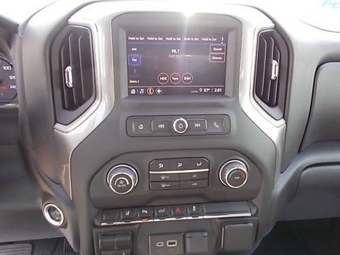 Used 2025 Chevrolet Silverado 2500 W/T w/ WT/CX Safety Package AWD/4WD image 15