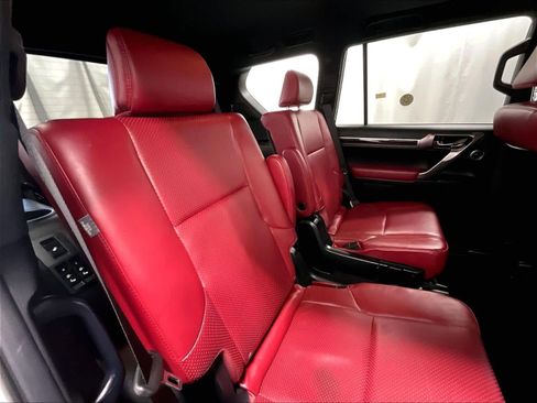 Used 2023 Lexus GX 460 Luxury w/ Sport Design Package image 16