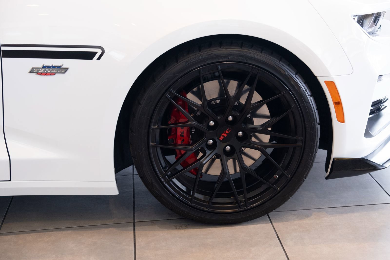 Used 2021 Chevrolet Camaro SS RWD image 6