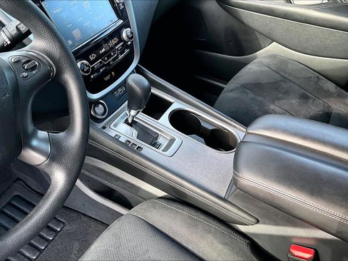 Used 2021 Nissan Murano S AWD/4WD image 18