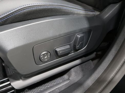 Used 2025 BMW X1 M35i w/ Premium Package image 12