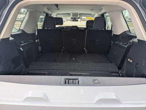 Certified 2025 Ford Expedition Active image 12